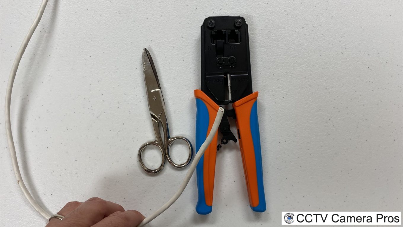 Howto Crimp RJ45 Connectors on CAT5E Network Cable