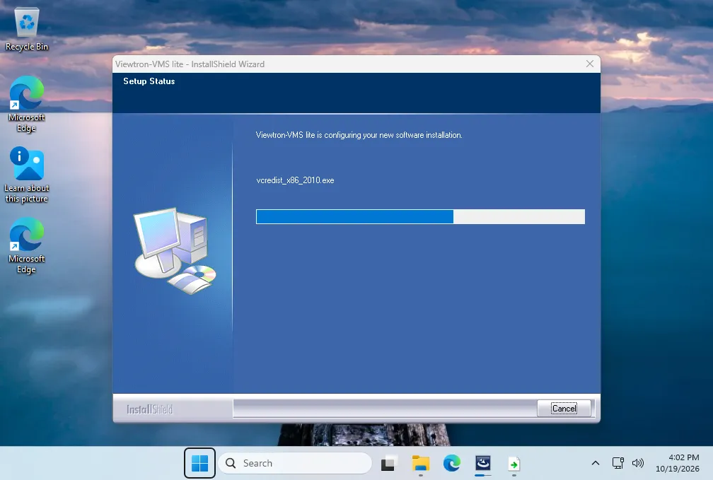 InstallShield Setup Status page with the progress bar while a Visual C++ component installs